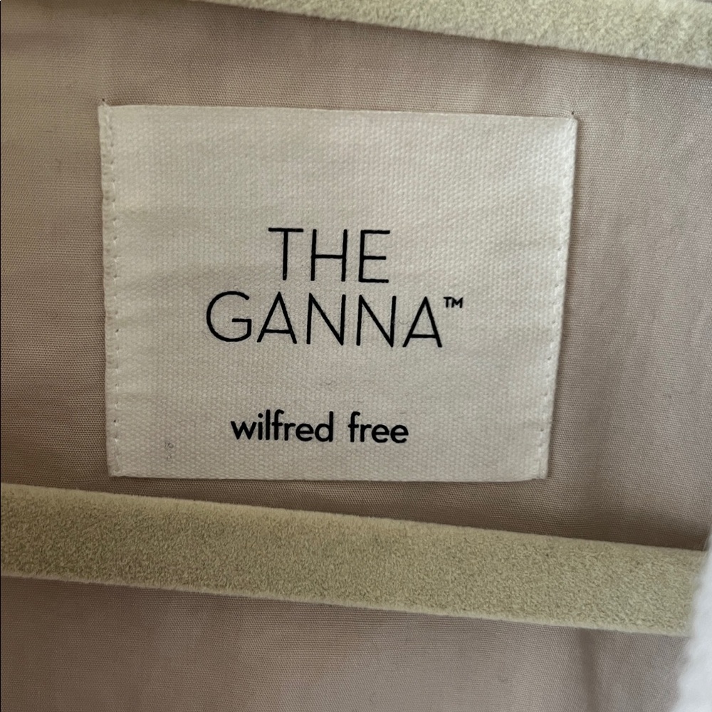 Aritzia Cream Bouclé Wool shacket - Picture 2 of 4